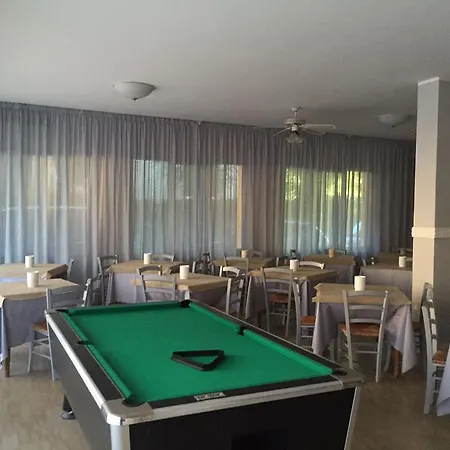 ホテル Ancora チェゼナーティコ