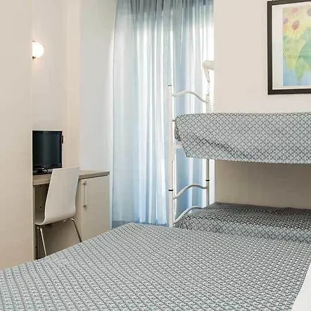 Ancora Hotel 2*