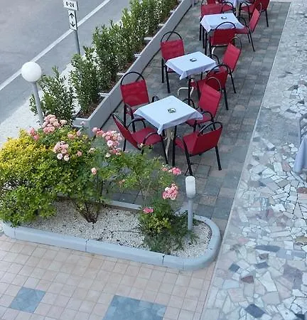Hotel Ancora 2*